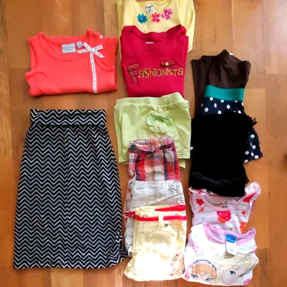 13 Piece Girls 3T Set- 2‎ Pjs, 4 Shorts, 2 Skirts, 2 Pants, 3 Tops